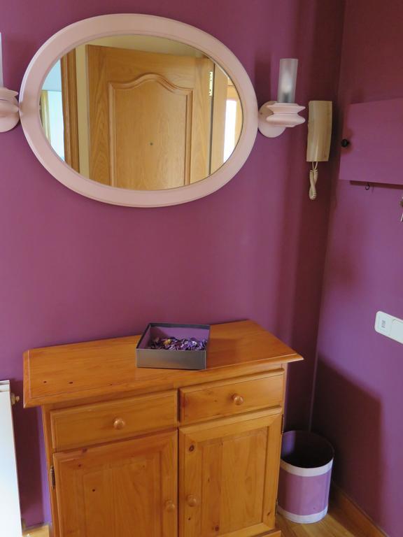Apartaments El Ribal Valencia D'Aneu Esterno foto